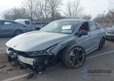 2021 Kia K5 Gt-Line z USA, uszkodzony, nr VIN 5XXG64J26MG080283